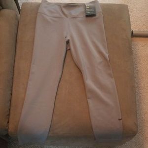 Nike Dri-Fit Capri leggings